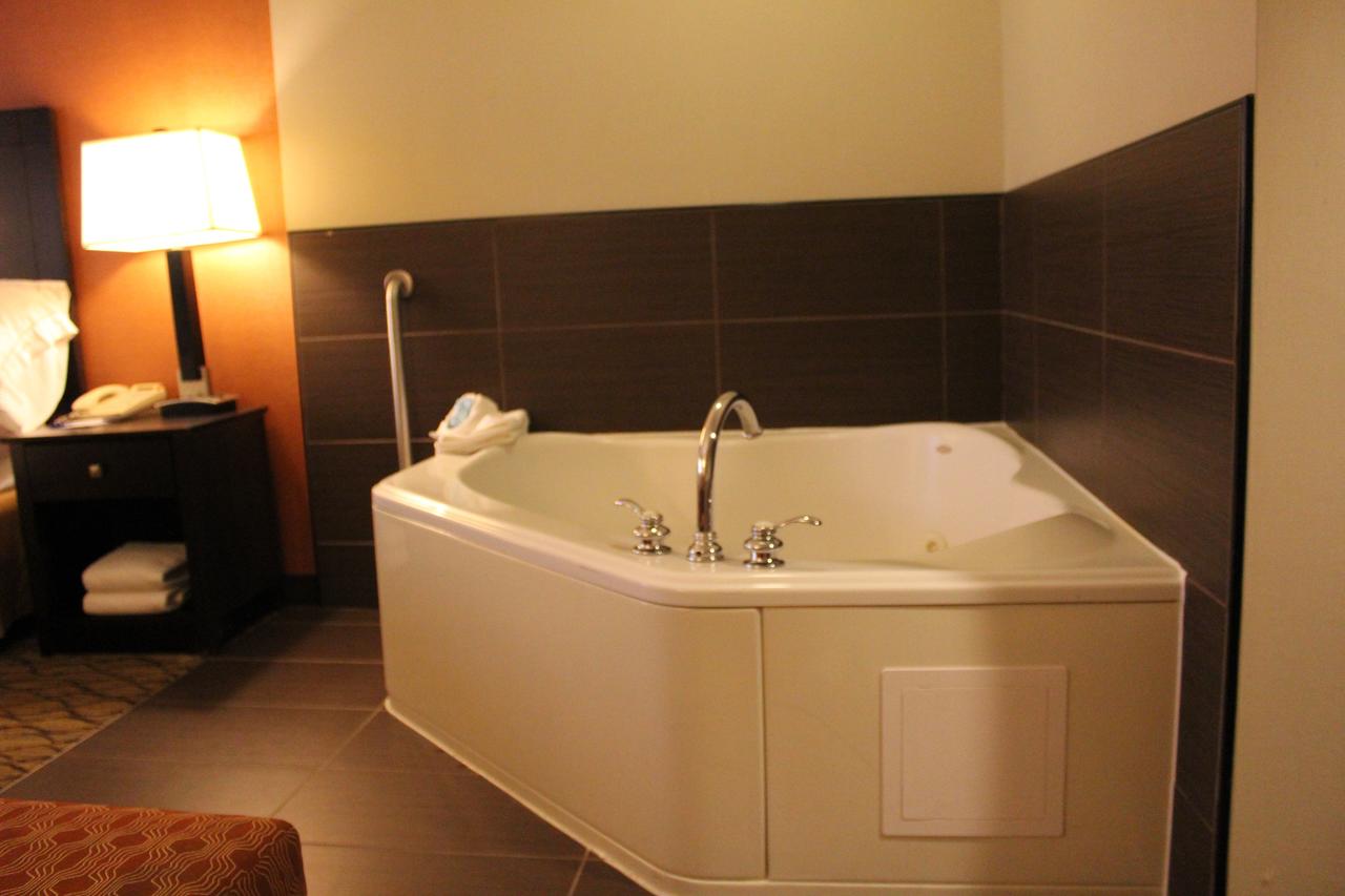 Holiday Inn Express Danbury I-84 - thumb 9