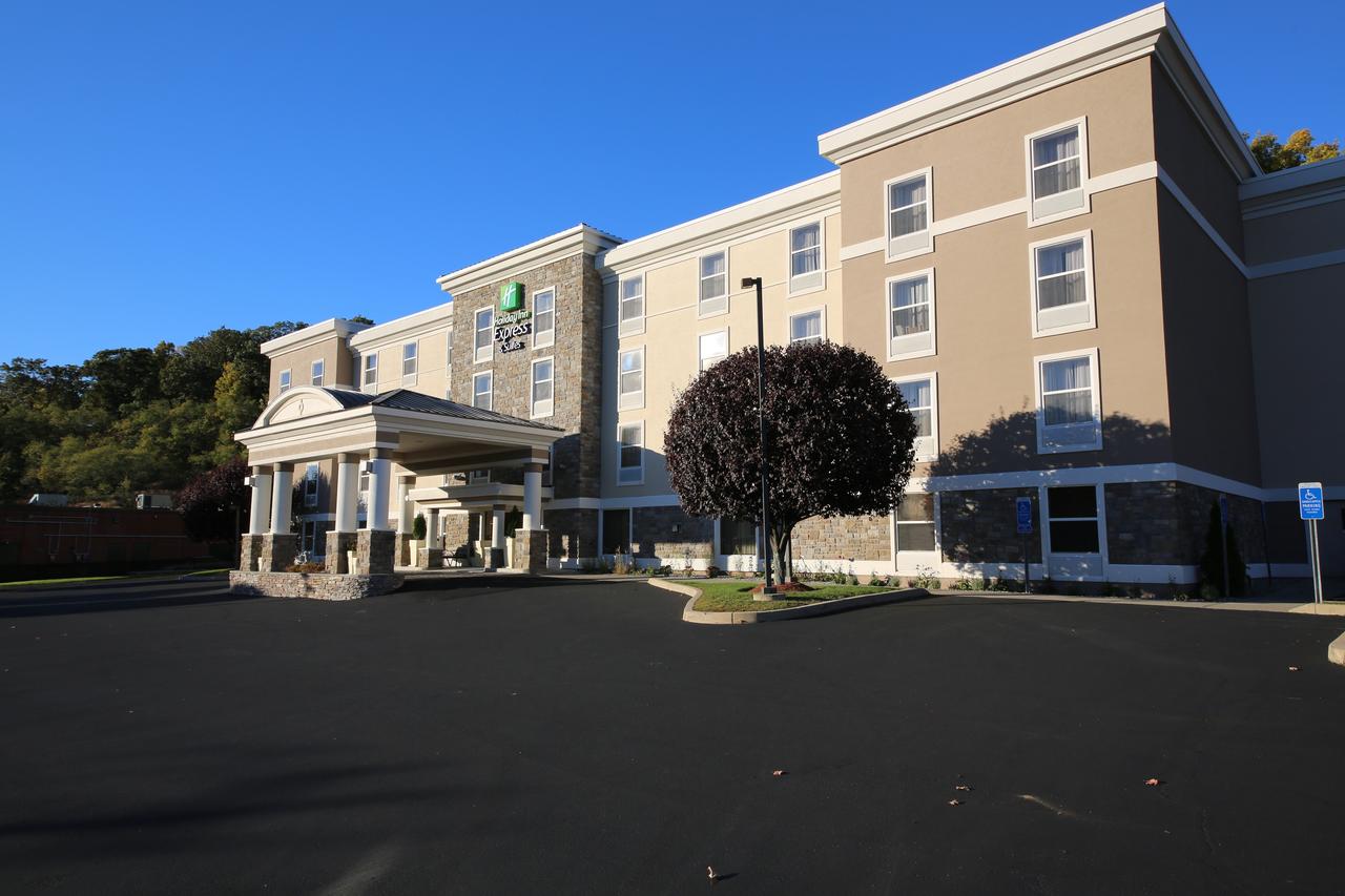 Holiday Inn Express Danbury I-84 - thumb 0