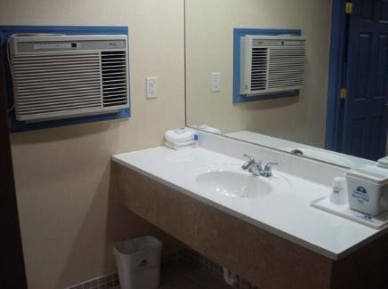 Golden Hill Inn-Danbury - thumb 1