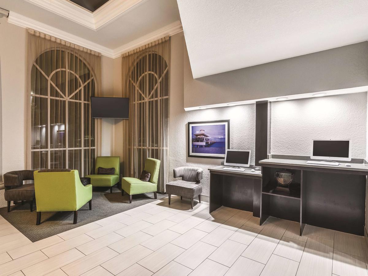 La Quinta Inn By Wyndham Jupiter - thumb 27