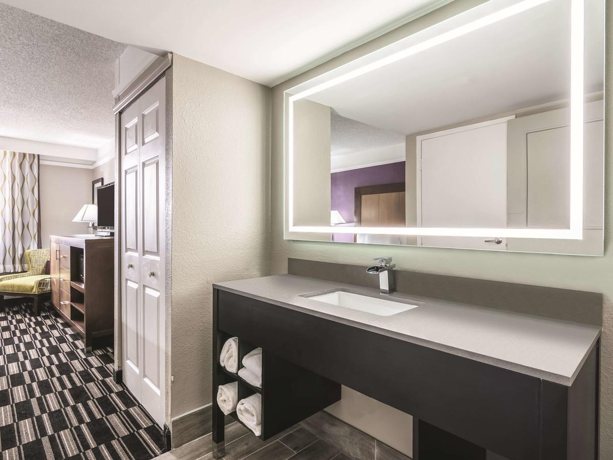 La Quinta Inn By Wyndham Jupiter - thumb 28