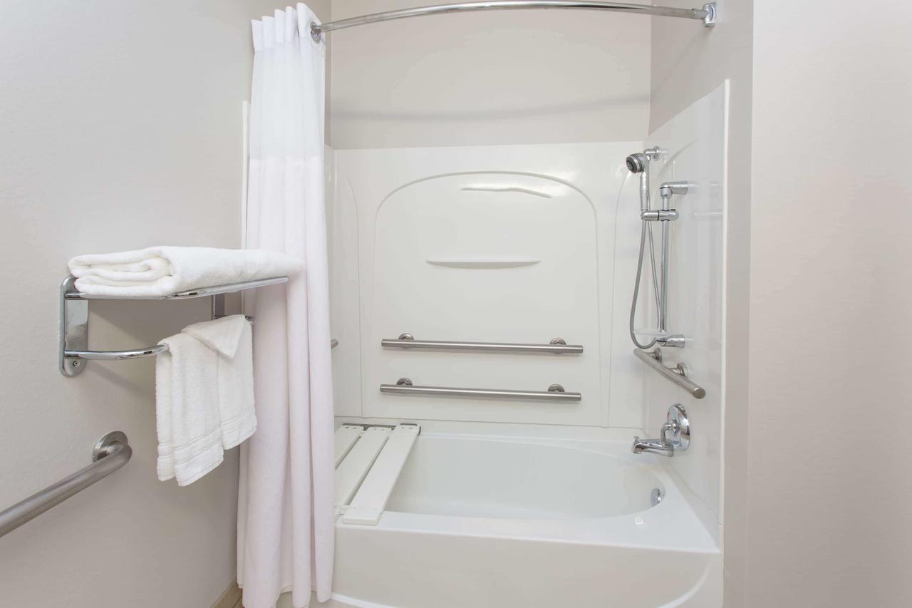 Microtel Inn And Suites By Wyndham Port Charlotte - thumb 17