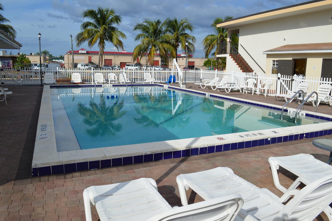 Americas Best Value Inn Fort Myers - thumb 11