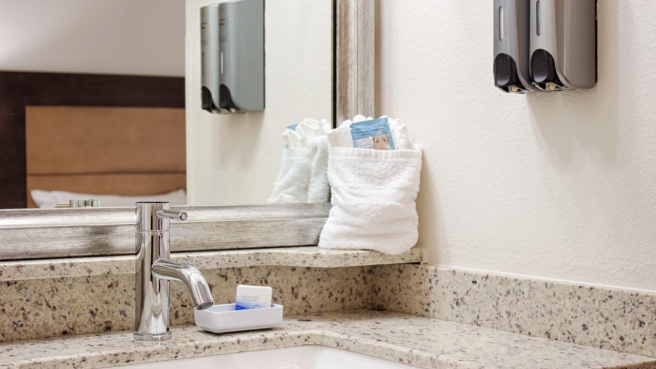 Best Western Airport Inn - thumb 7