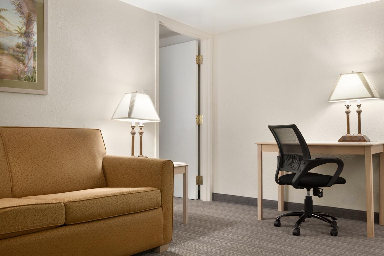 Country Inn & Suites By Radisson, Miami (Kendall), FL - thumb 1