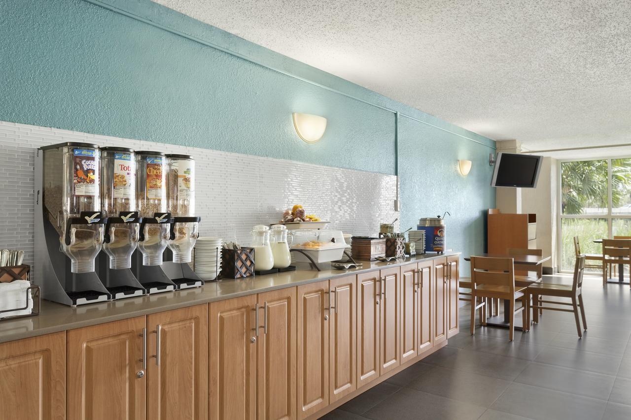 Country Inn & Suites By Radisson, Miami (Kendall), FL - thumb 6