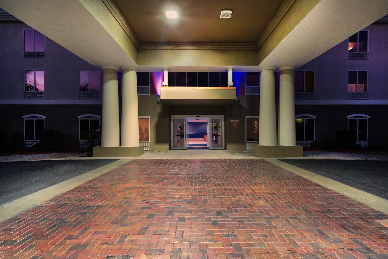 Holiday Inn Express Hotel & Suites Inverness - thumb 11