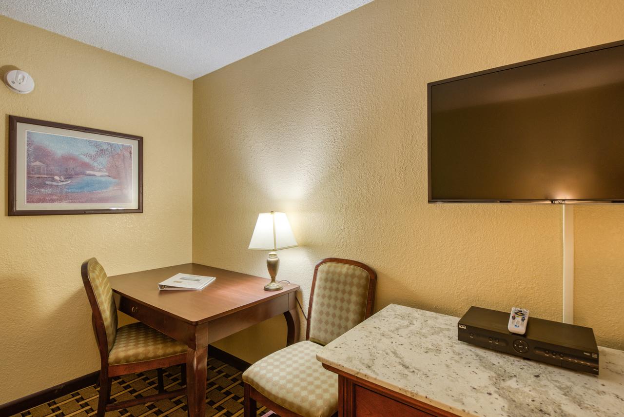 Palms Garden Inn - thumb 1