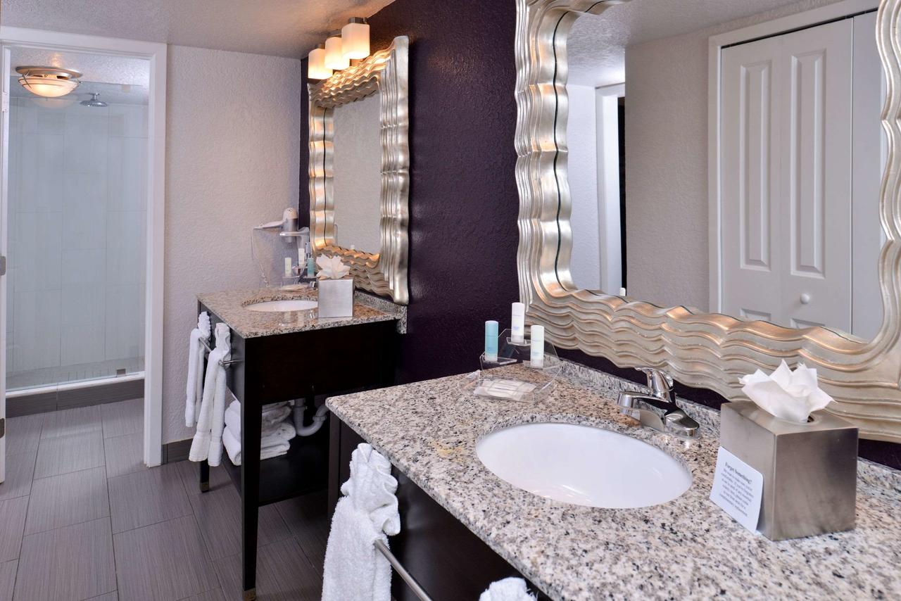 Clarion Inn & Suites Across From Universal Orlando Resort - thumb 22