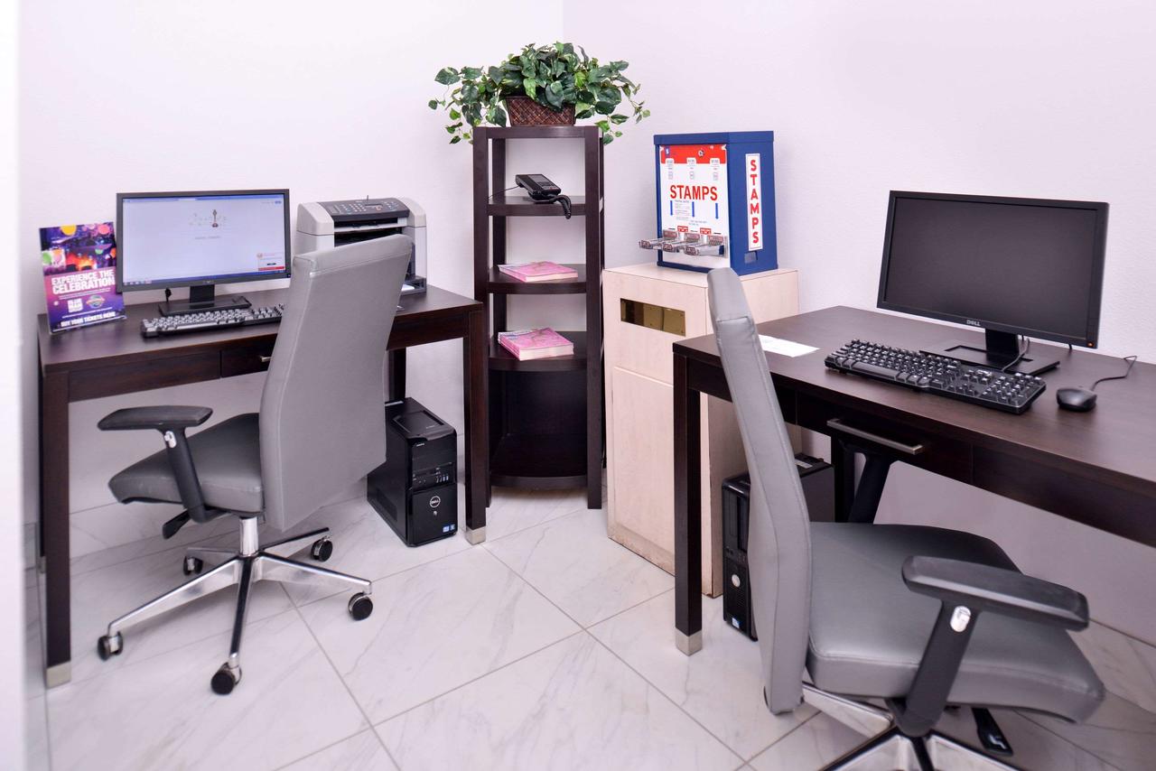 Clarion Inn & Suites Across From Universal Orlando Resort - thumb 31