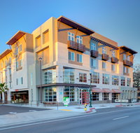 Holiday Inn Windsor Wine Country - Accommodation Indiana