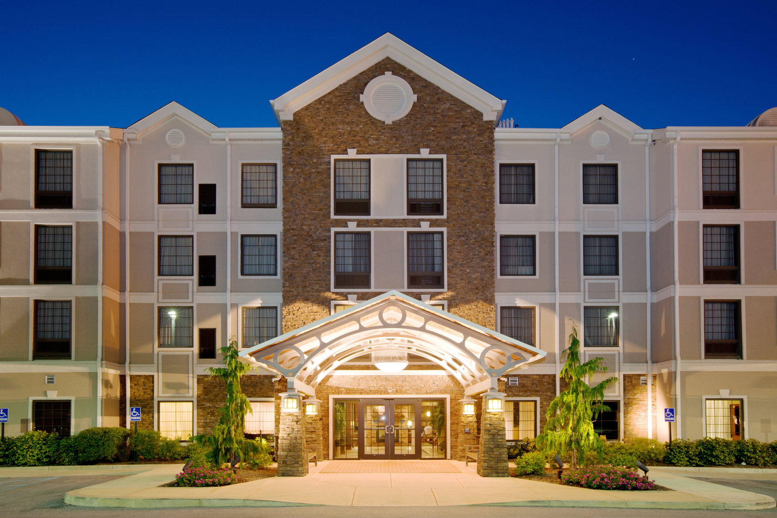 Staybridge Suites Indianapolis Airport