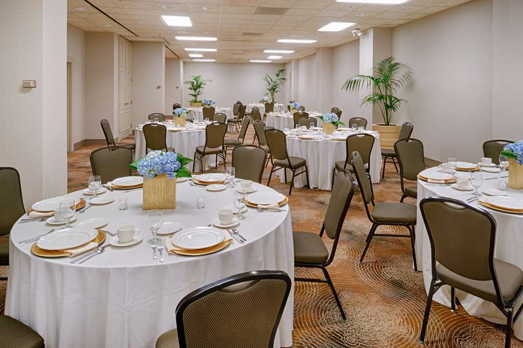 Doubletree By Hilton Tulsa Downtown - thumb 9