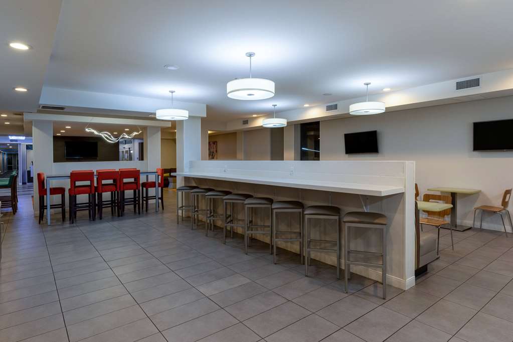 La Quinta Inn & Suites Downtown/Route 66 - thumb 16