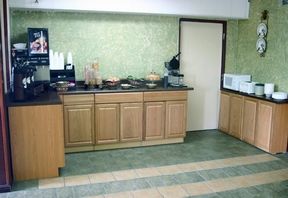 Antioch Quarters Inn & Suites - thumb 3