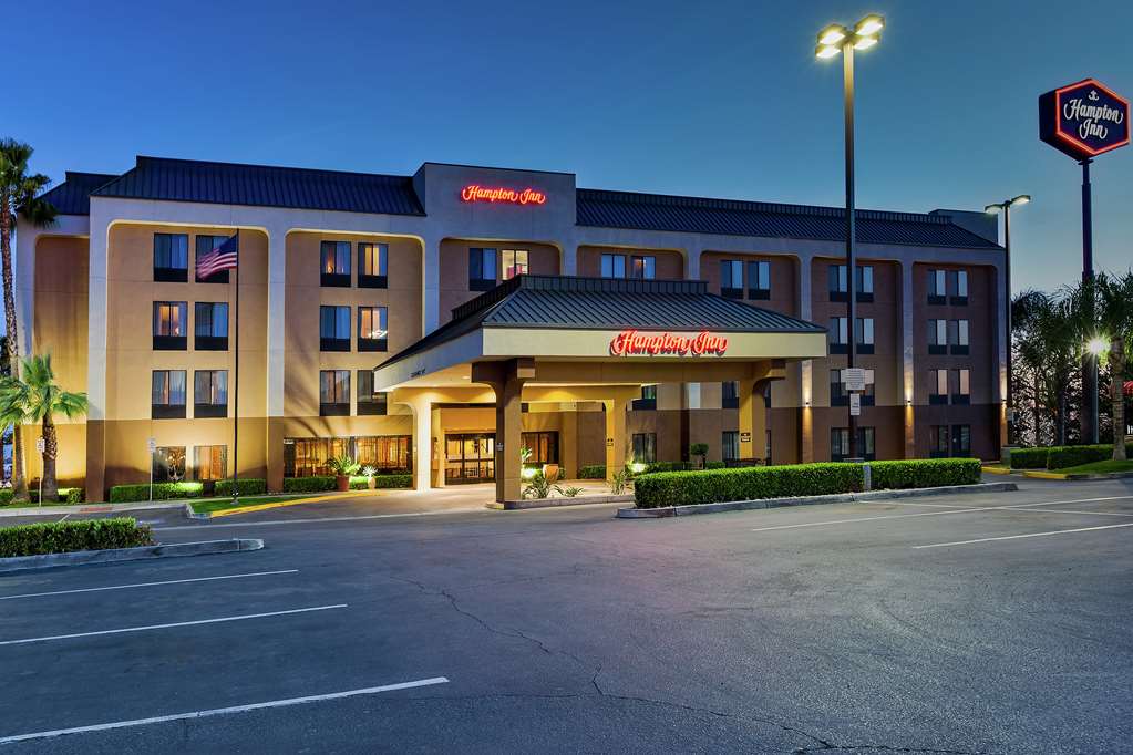 Hampton Inn Bakersfield-Central - thumb 0