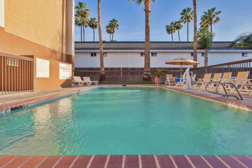 Hampton Inn Bakersfield-Central - thumb 10