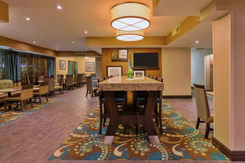 Hampton Inn Bakersfield-Central - thumb 13