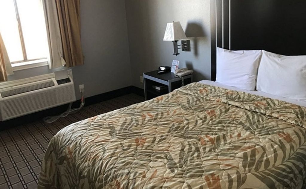 Express Inn Weslaco/Mercedes - thumb 1