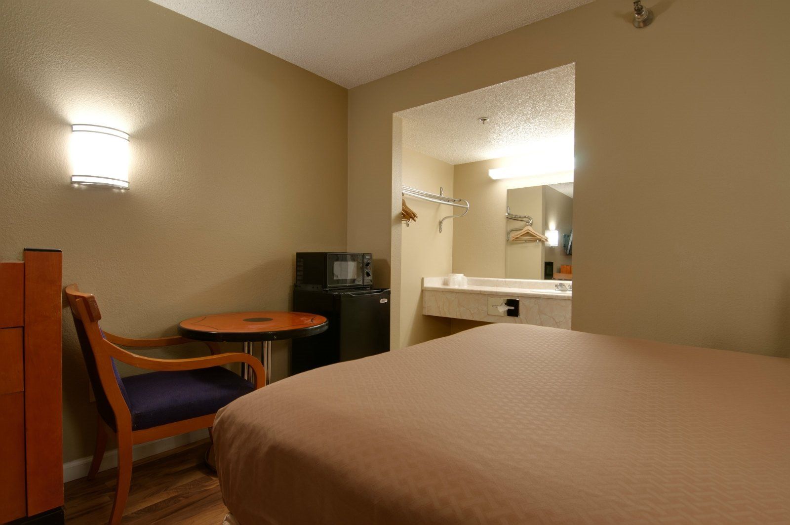 Vagabond Inn Bakersfield South - thumb 14