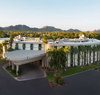 Embassy Suites Phoenix  Biltmore - Accommodation Indiana