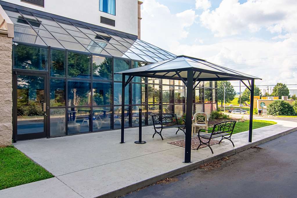 Comfort Suites - thumb 17