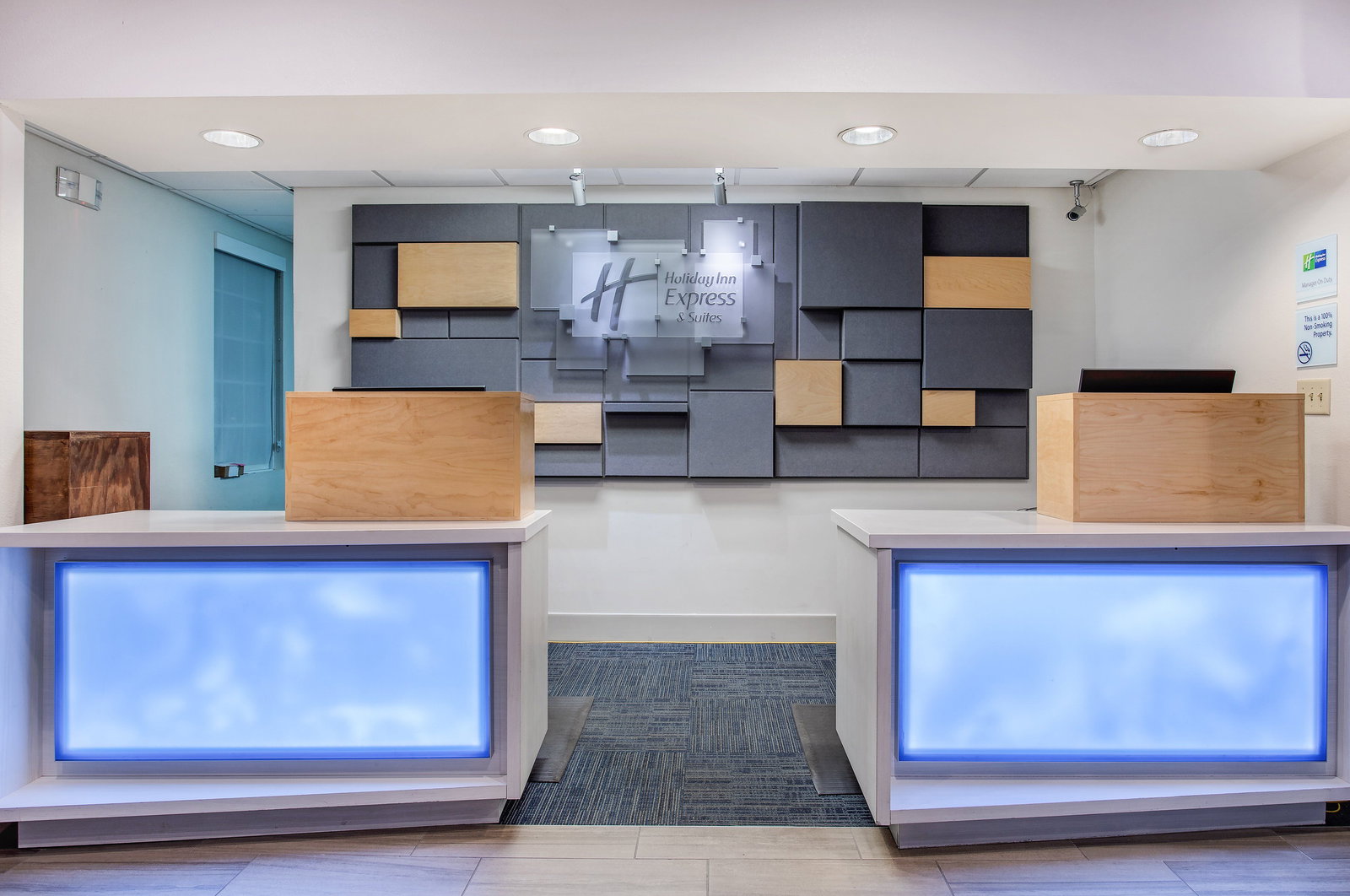 Holiday Inn Express Knoxville Airport - thumb 3