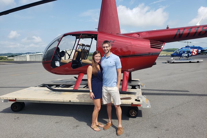Helicopter Tour of Downtown Nashville 15-Minutes