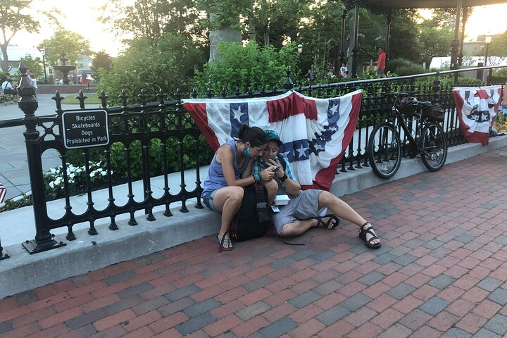 Mysteries on the Move Scavenger Hunt in Baltimore