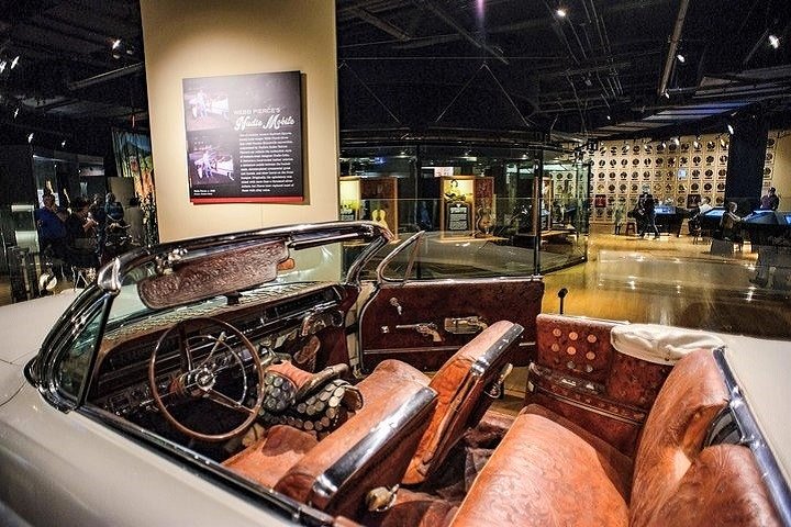 Discover Nashville City Tour with Entry to Ryman  Country Music Hall of Fame