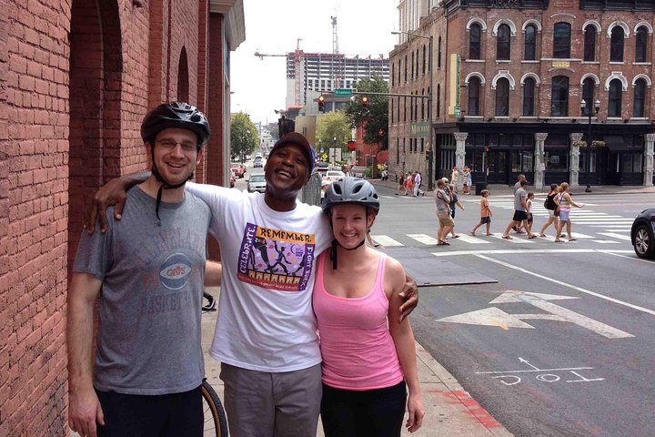 Guided Bicycle Tour of Downtown Nashville and Neighborhoods