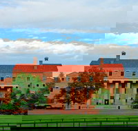 Boulder Scavenger Hunt Along The Foothills - Accommodation Indiana