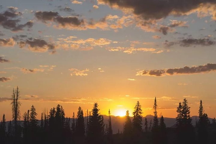 24-Hour Guided Backpacking In The Rockies - thumb 2