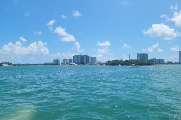 AMAZING Sightseeing BOAT Tour In Miami - thumb 1