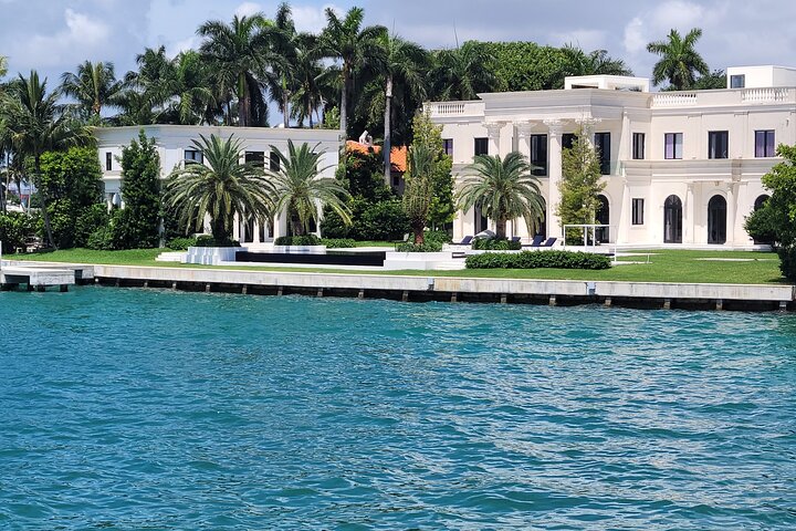 AMAZING Sightseeing BOAT Tour In Miami - thumb 3