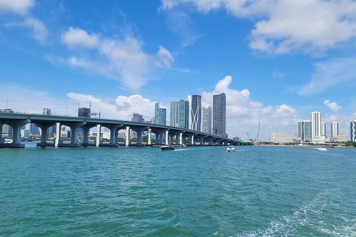 AMAZING Sightseeing BOAT Tour In Miami - thumb 4