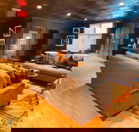 Bourbon Tour Woodford or Four Roses or Wild Turkey or Other - Accommodation Indiana