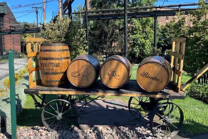 Kentucky Bourbon Trail For The Expert Bourbon Drinker. - thumb 2