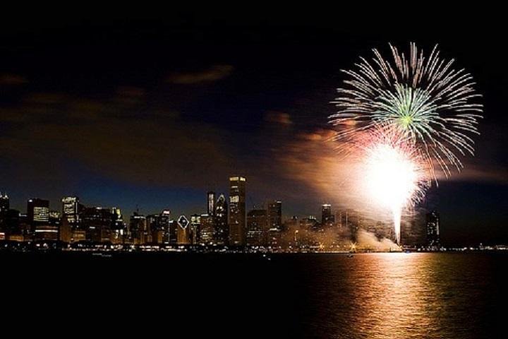 Experience Wed & Sat Chicago Fireworks Aboard Tall Ship Windy From Navy Pier - thumb 2