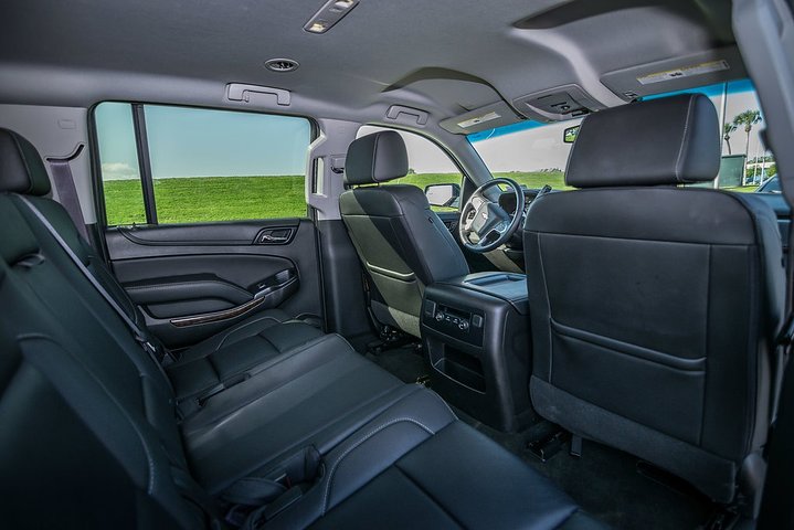 Grand Rapids Round Trip Chauffeur Driven Airport Transfer