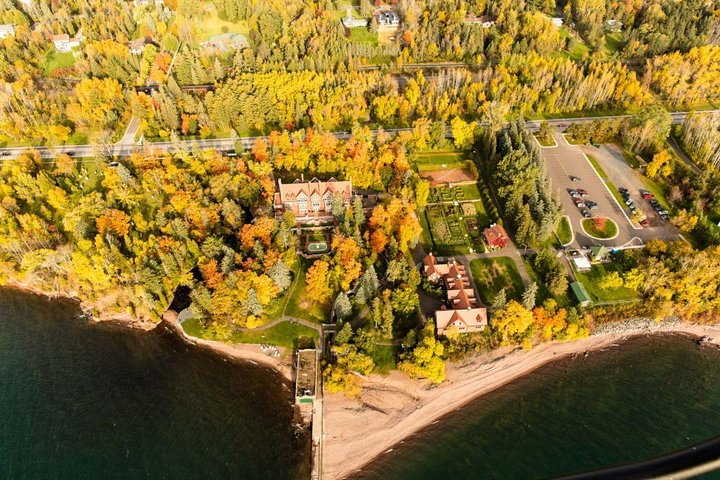 30-Mile North Shore Helicopter Tour - thumb 0