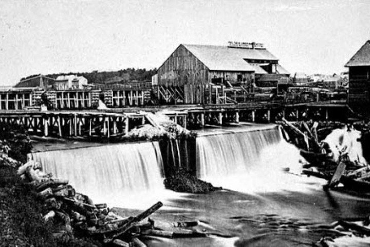 Walking Minneapolis Mississippi River, Falls & Historic Mills Private Tour(2hrs) - thumb 0