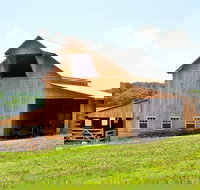 Amish Community Visitswimming Hiking  lite lunch Winetasting - Accommodation Indiana