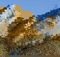 Mount Rushmore and Black Hills Bus Tour with Live Commentary - Accommodation Indiana