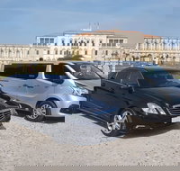 Madison to Dane County Regional Airport MSN - Round-Trip Private Transfer - Accommodation Indiana