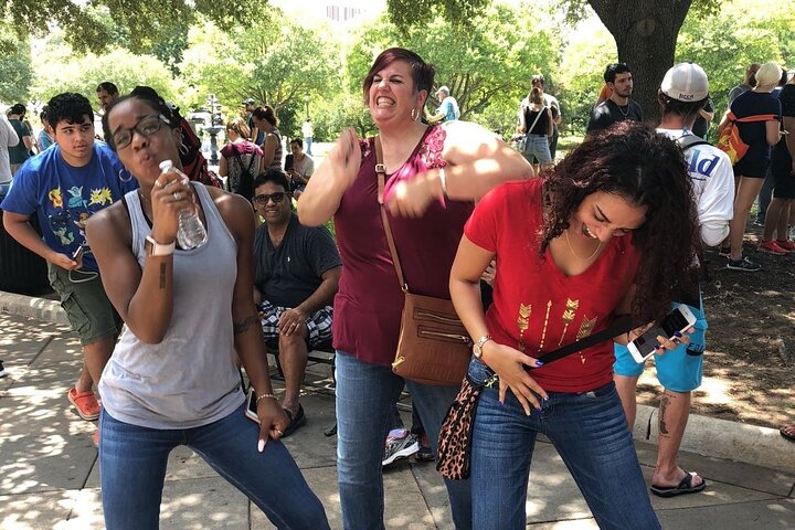 Unique Scavenger Hunt Experience In Milwaukee By Wacky Walks - thumb 5