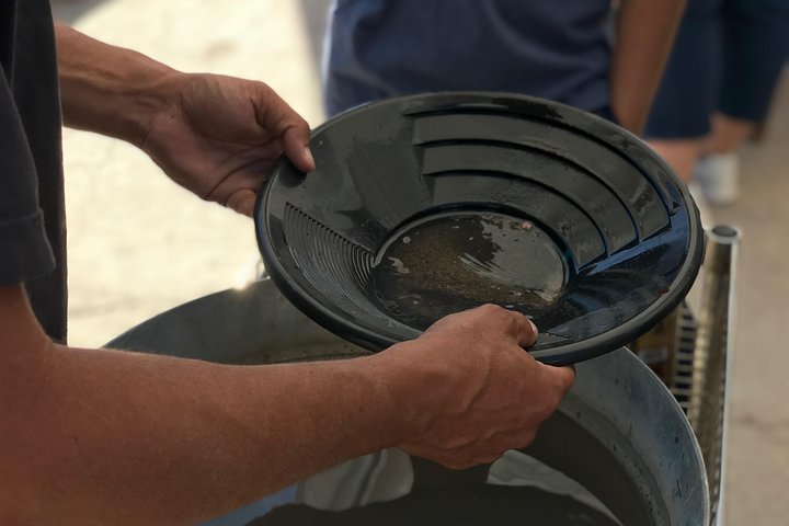 Oatman Village Western Mining Village/Museums & Scenic Route 66 Experience - thumb 3