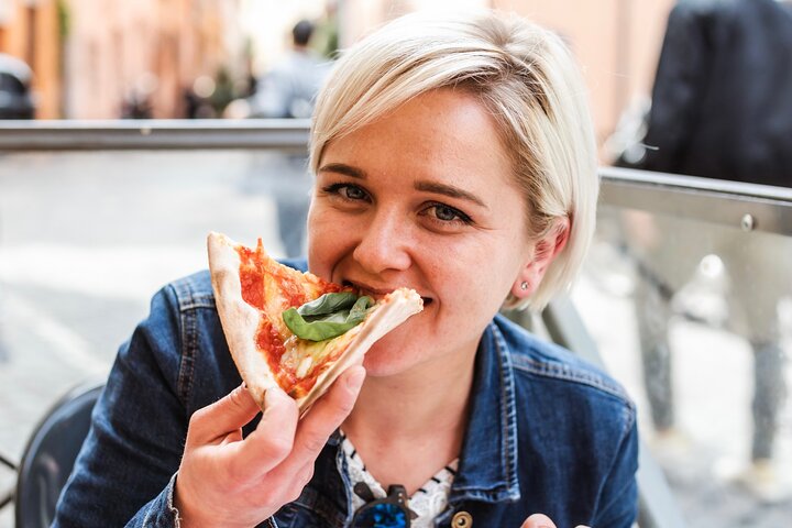 Brooklyn Pizza and Breweries Tour with a Local Private  Personalized