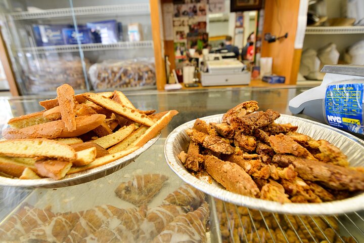 Brooklyn Bridge & DUMBO Food Tour - thumb 1